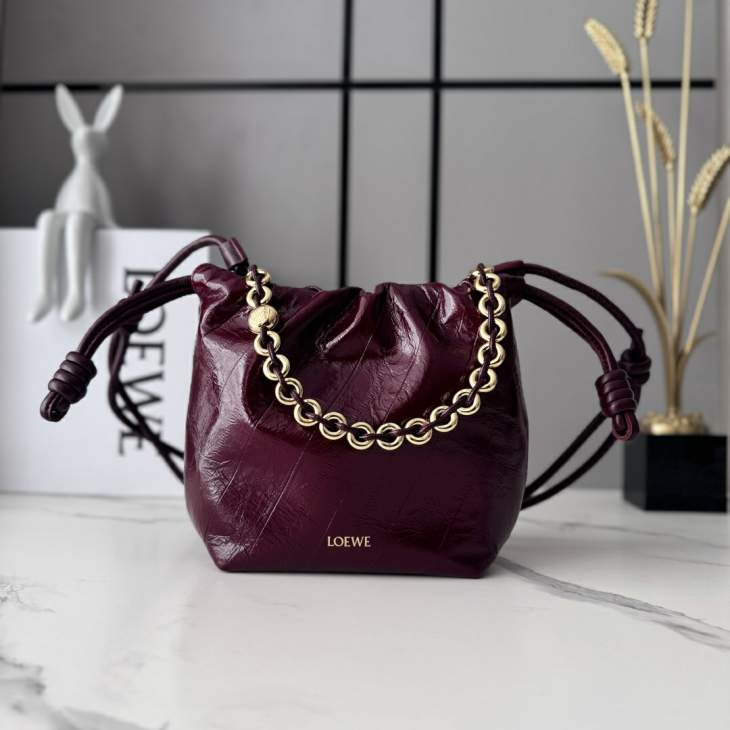 Picture of Loewe Handbags _SKUfw239909366fw